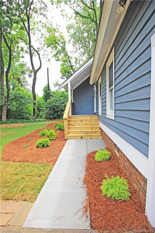 235 Meadowbrook Road Charlotte, NC 28211 - Photo 7 of 42 Gallery Image 7