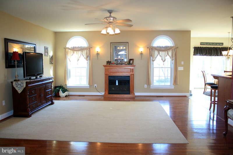 414 Pylesville Road Pylesville, MD 21132 - Photo 14 of 29 Living Room