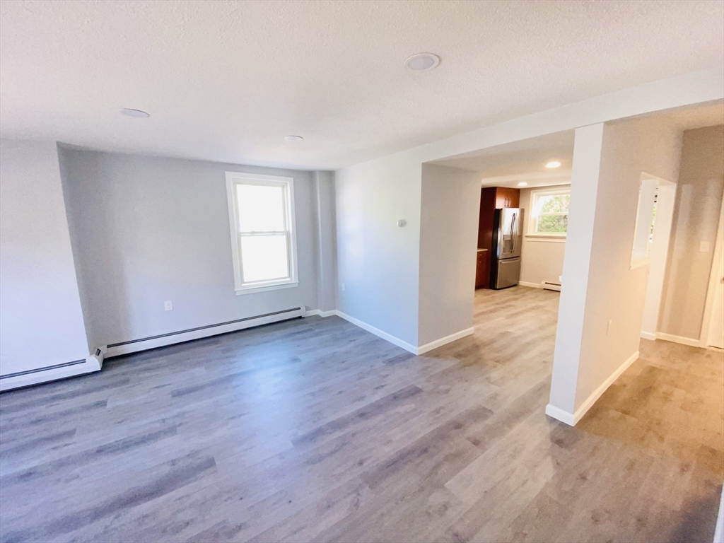 22 Front Street Clinton, MA 01510 - Photo 7 of 39