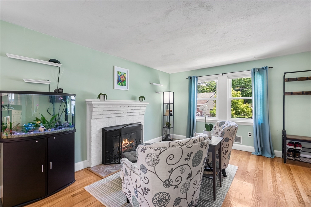 37 Bonad Road Stoneham, MA 02180 - Photo 11 of 41 Gallery Image 11