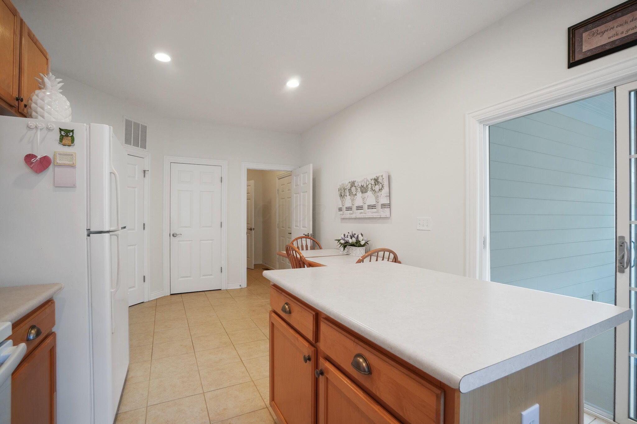 7683 Timber Ridge Drive Powell, OH 43065 - Photo 15 of 49 Kitchen