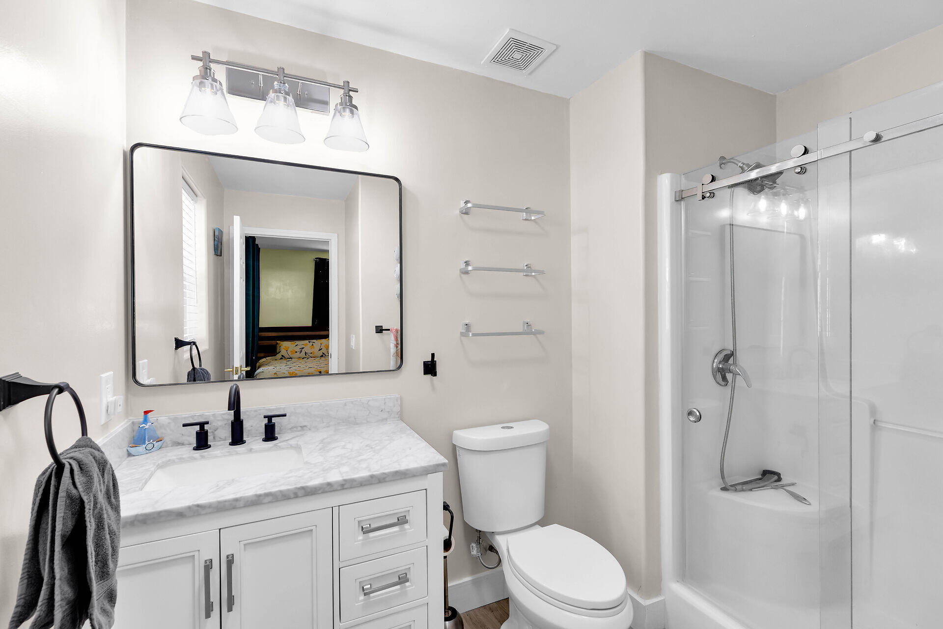 802 Madrid Road Key Largo, FL 33037 - Photo 19 of 33 virtual-tour-363807-17