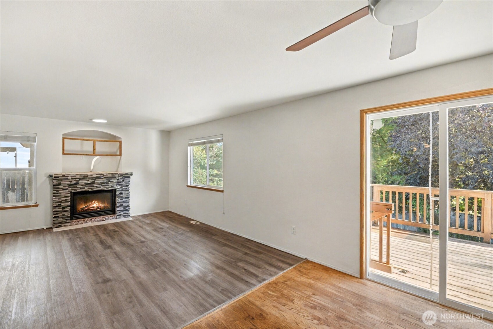 12606 Southeast 265th Place Kent, WA 98030 - Photo 5 of 23