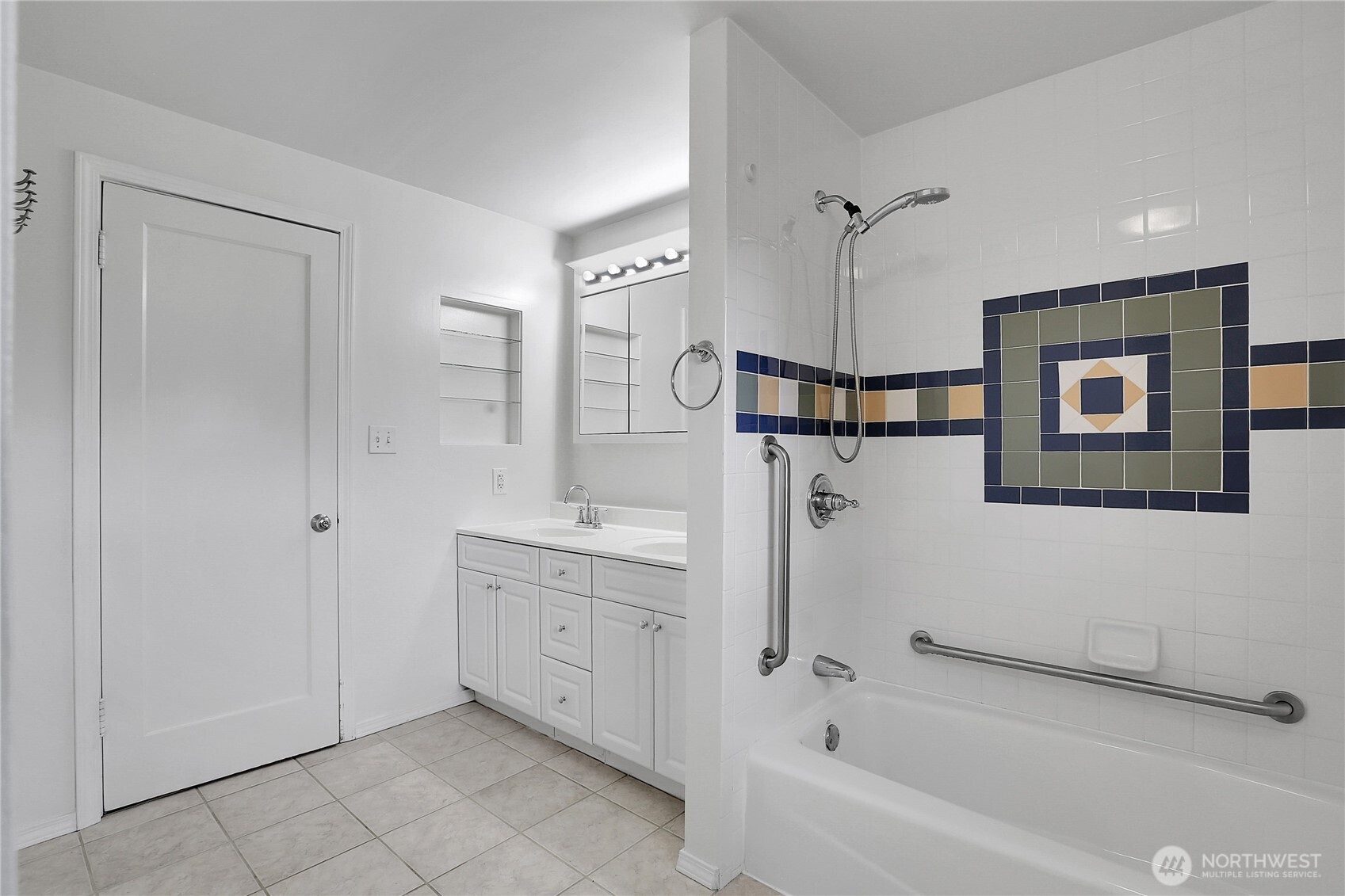 4828 Rucker Avenue Everett, WA 98203 - Photo 14 of 40