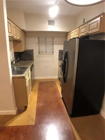 $1,200 | 2106 Cullen Avenue, Unit 111, Austin, TX 78757