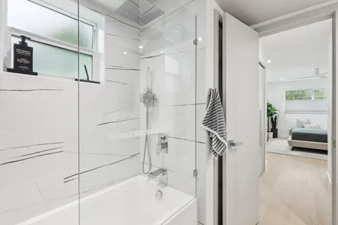 $319,900 | 3004 Northeast 5th Terrace, Unit 101C, Wilton Manors, FL 33334