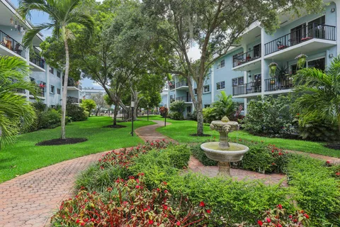 $319,900 | 3004 Northeast 5th Terrace, Unit 101C, Wilton Manors, FL 33334