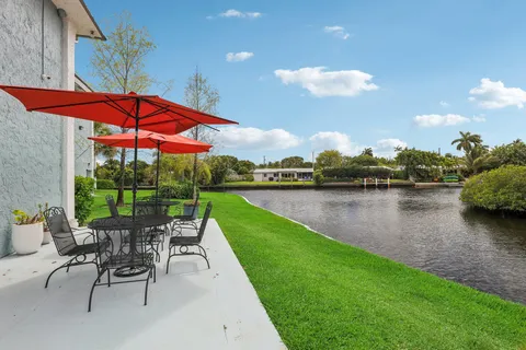 $299,900 | 3004 Northeast 5th Terrace, Unit 101C, Wilton Manors, FL 33334