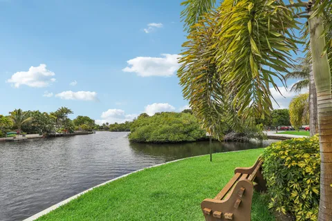 $299,900 | 3004 Northeast 5th Terrace, Unit 101C, Wilton Manors, FL 33334