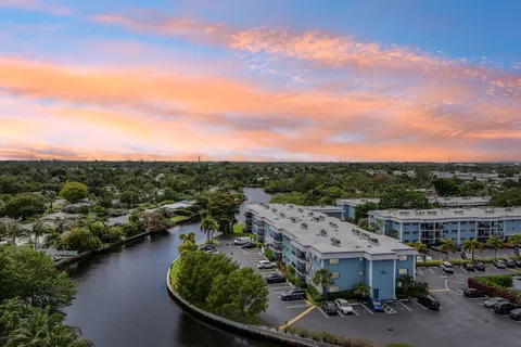 $319,900 | 3004 Northeast 5th Terrace, Unit 101C, Wilton Manors, FL 33334