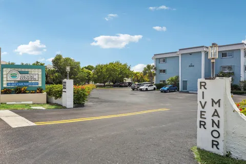 $319,900 | 3004 Northeast 5th Terrace, Unit 101C, Wilton Manors, FL 33334