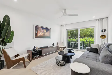 $319,900 | 3004 Northeast 5th Terrace, Unit 101C, Wilton Manors, FL 33334