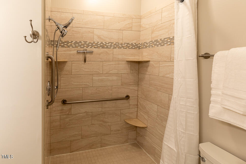 8231 Allyns Landing Way, Unit 104 Raleigh, NC 27615 - Photo 20 of 34 IMG_5287-HDR