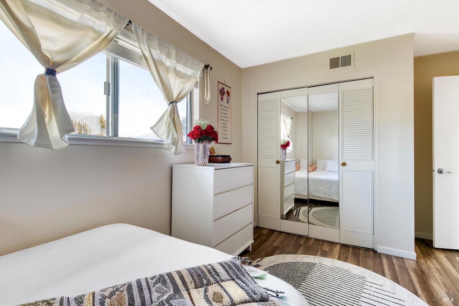 207 Bahia Place San Rafael, CA 94901 - Photo 13 of 21