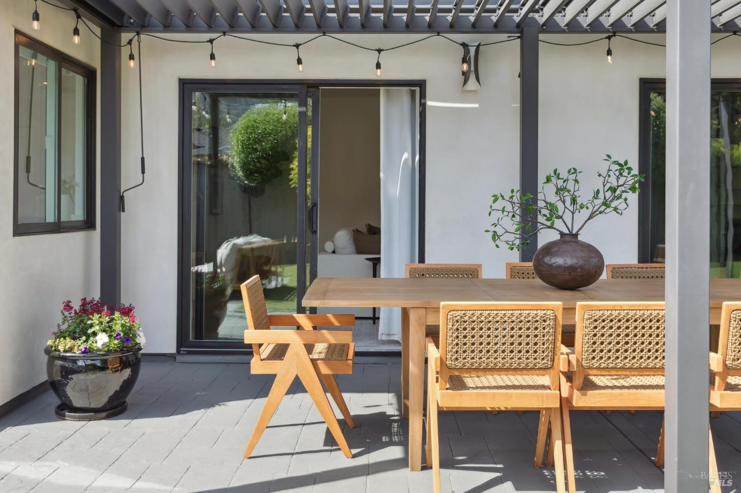 31 Mohawk Avenue Corte Madera, CA 94925 - Photo 43 of 57 a view of balcony and patio