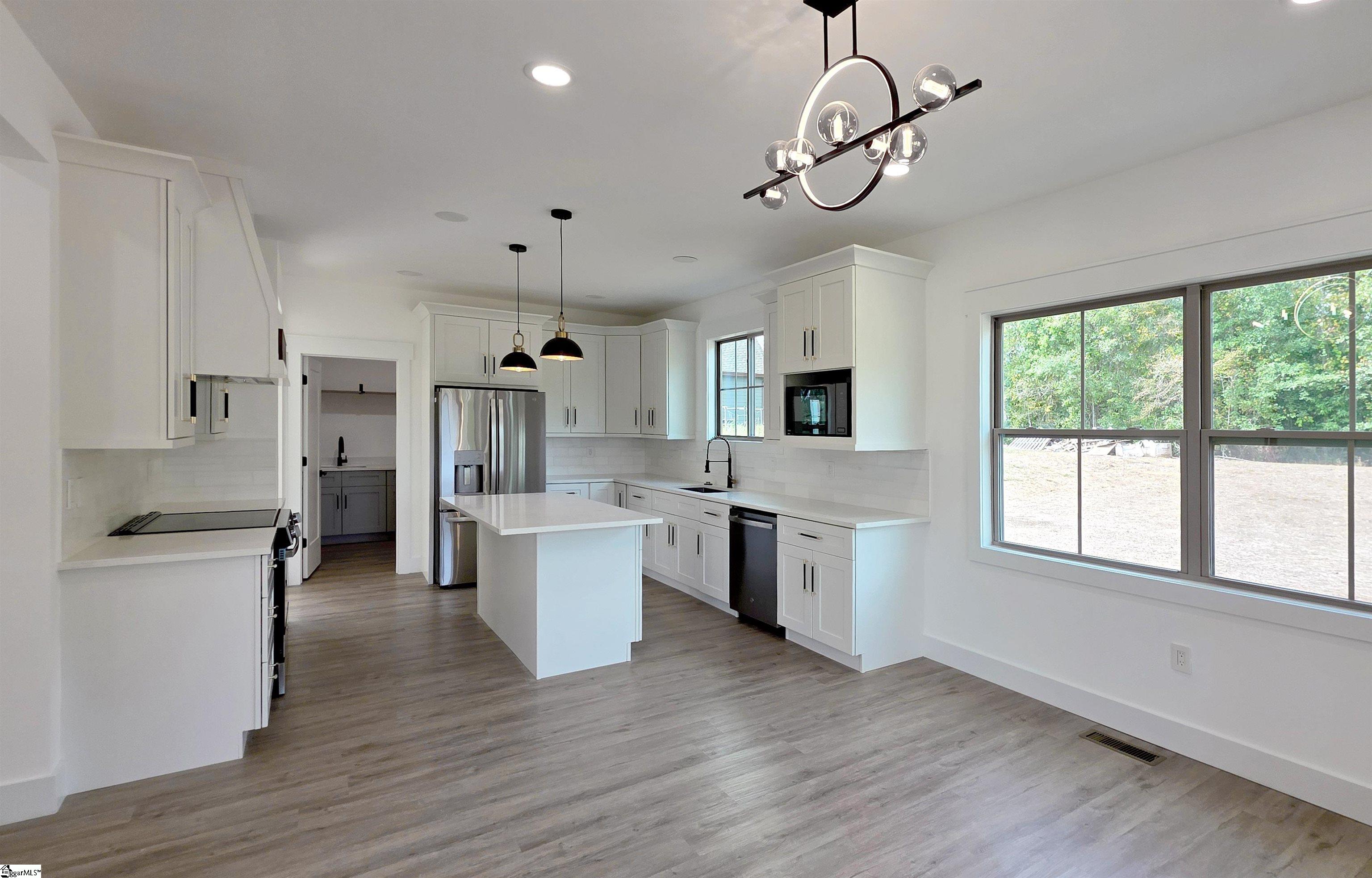 230 Hammond Circle Anderson, SC 29621 - Photo 11 of 46