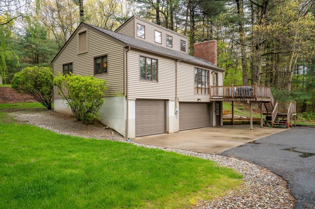 929 Shaker Road Westfield, MA 01085 - Photo 1 of 33 Gallery Image 1