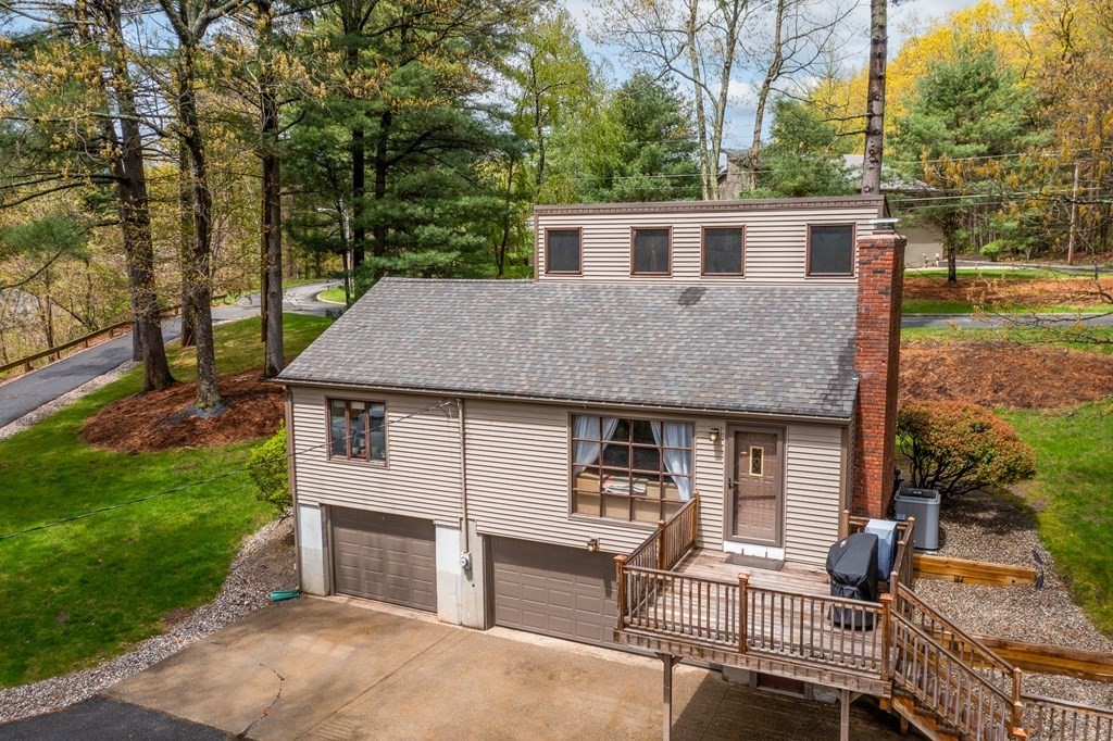 929 Shaker Road Westfield, MA 01085 - Photo 4 of 33 Gallery Image 4