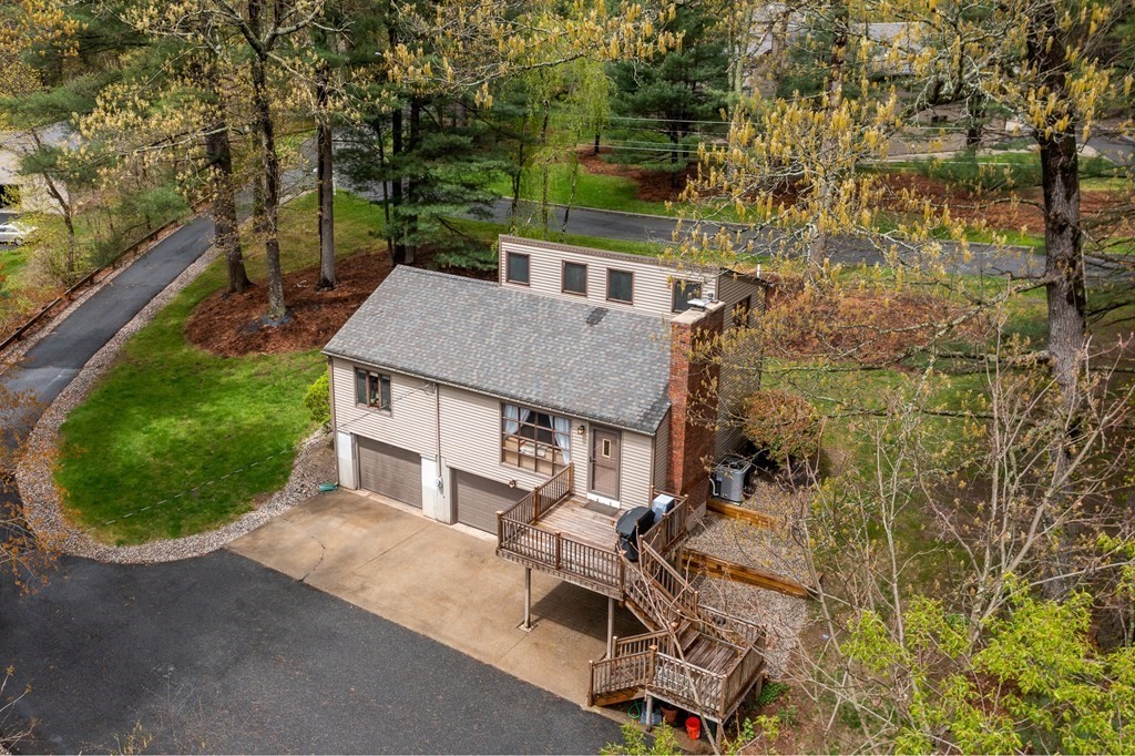 929 Shaker Road Westfield, MA 01085 - Photo 5 of 33 Gallery Image 5