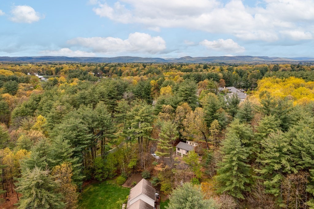 929 Shaker Road Westfield, MA 01085 - Photo 8 of 33 Gallery Image 8