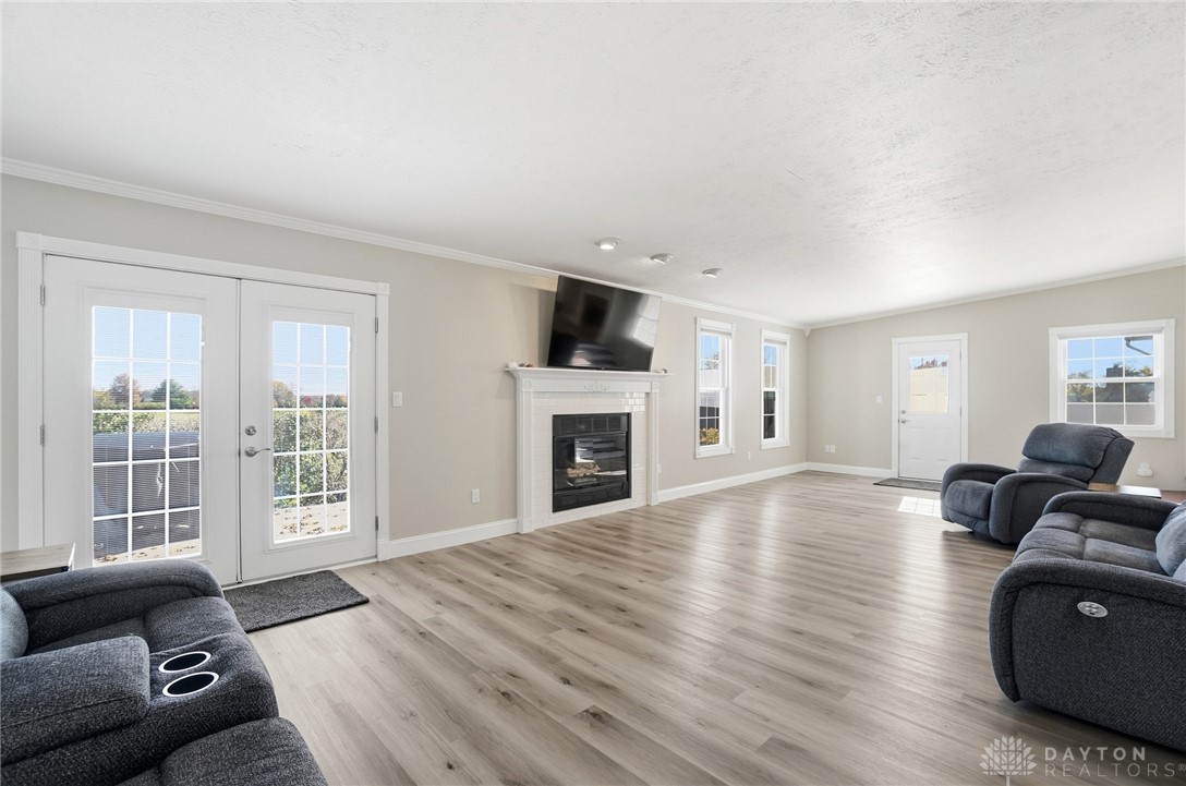 8390 Bellbrook Road Waynesville, OH 45068 - Photo 3 of 67 family room