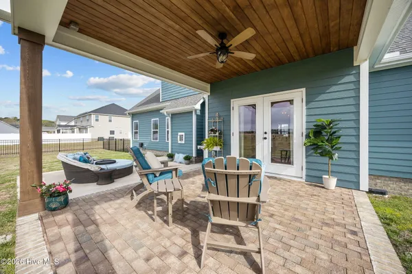 $749,900 | 2754 Wildflower Lane, Grimesland, NC 27837