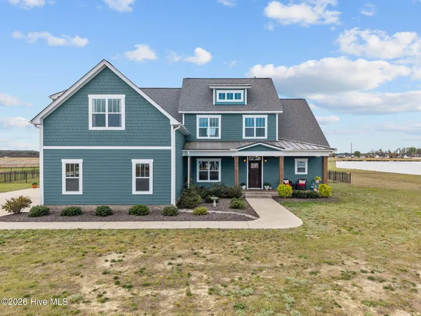 $749,900 | 2754 Wildflower Lane, Grimesland, NC 27837