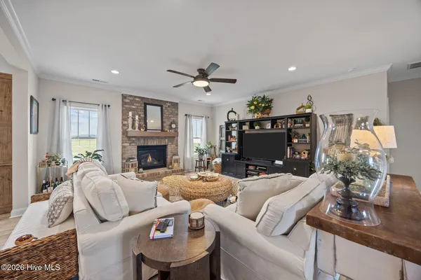 $749,900 | 2754 Wildflower Lane, Grimesland, NC 27837