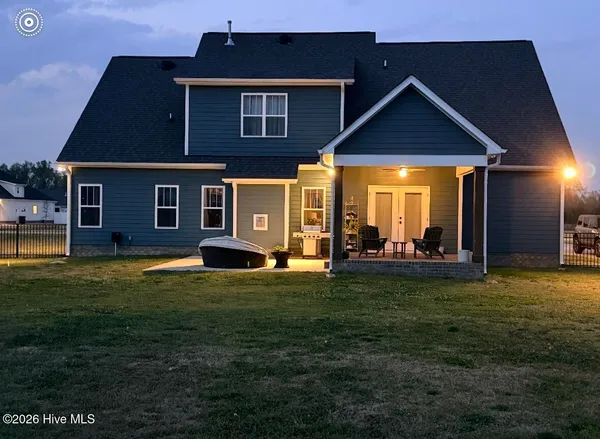 $749,900 | 2754 Wildflower Lane, Grimesland, NC 27837