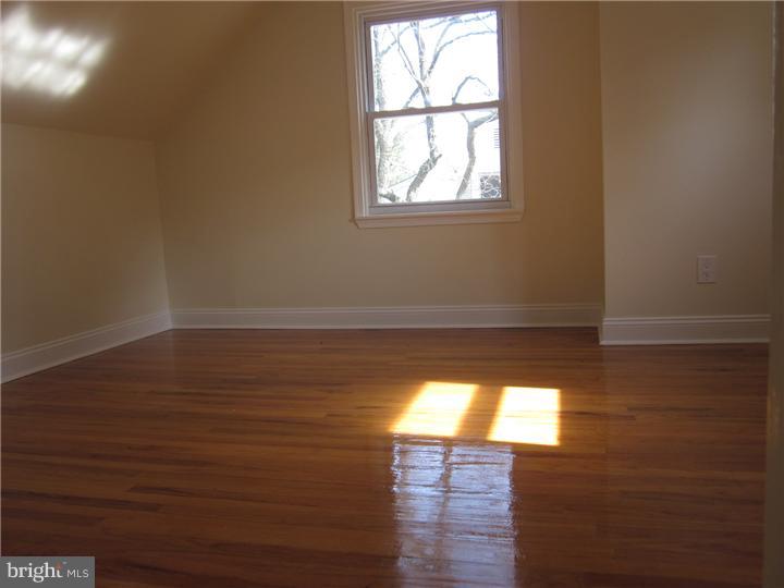 906 Inverness Lane Philadelphia, PA 19128 - Photo 14 of 22 Bedroom 4