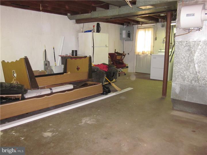 906 Inverness Lane Philadelphia, PA 19128 - Photo 16 of 22 Basement