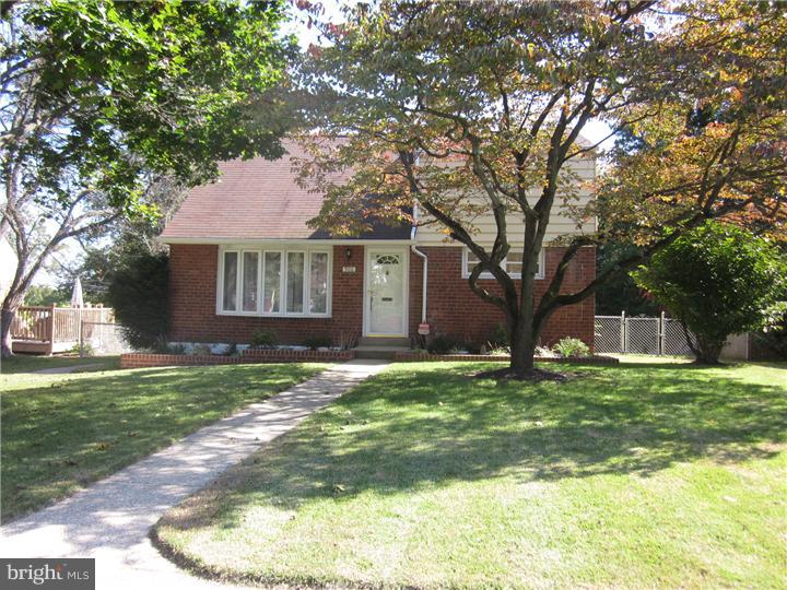 906 Inverness Lane Philadelphia, PA 19128 - Photo 3 of 22 Exterior Front