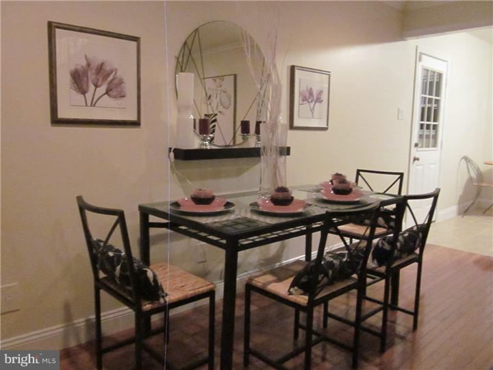 906 Inverness Lane Philadelphia, PA 19128 - Photo 5 of 22 Dining Room
