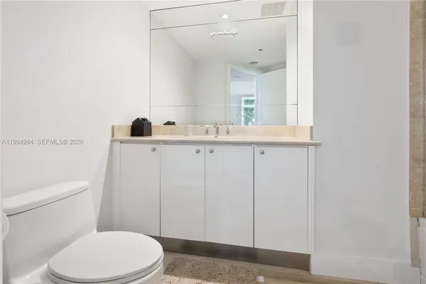 $6,950 | 901 Brickell Key Boulevard, Unit 305, Miami, FL 33131