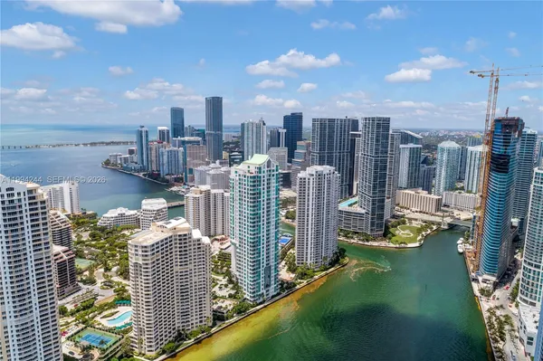 $6,950 | 901 Brickell Key Boulevard, Unit 305, Miami, FL 33131