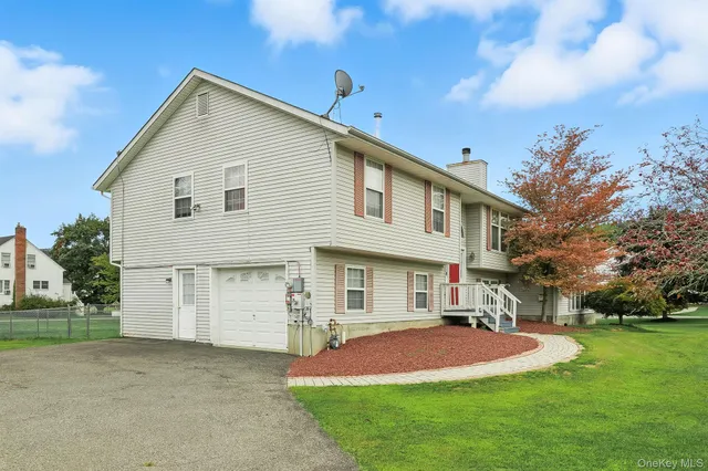 $799,900 | 20 Bernadette Way, Washingtonville, NY 10992