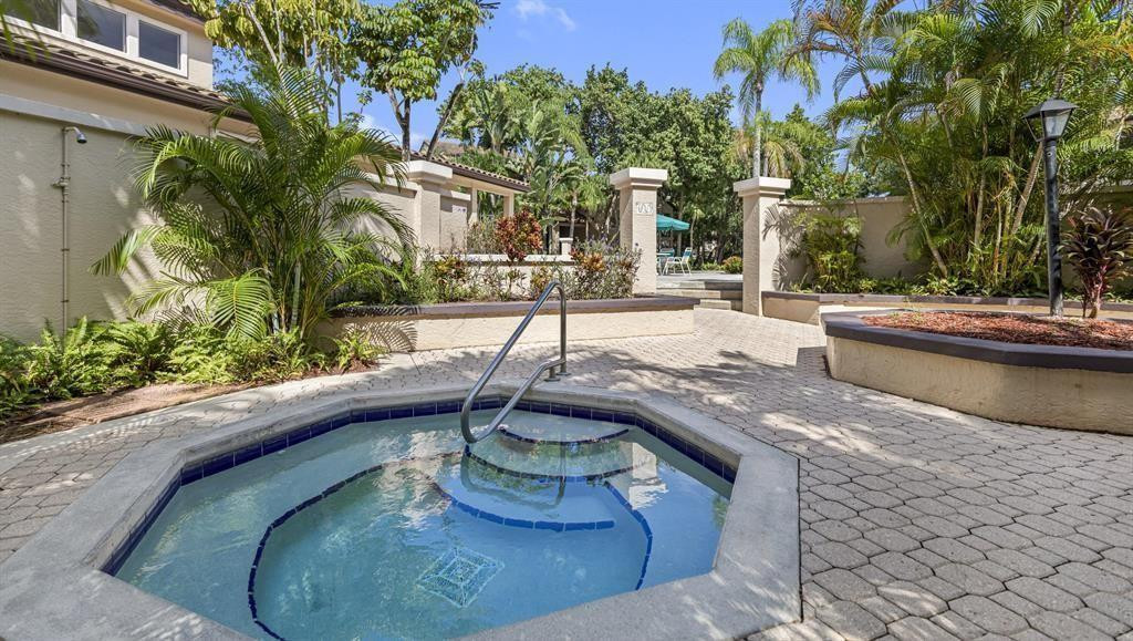 4341 West McNab Road, Unit 10 Pompano Beach, FL 33069 - Photo 4 of 39 Photo 4