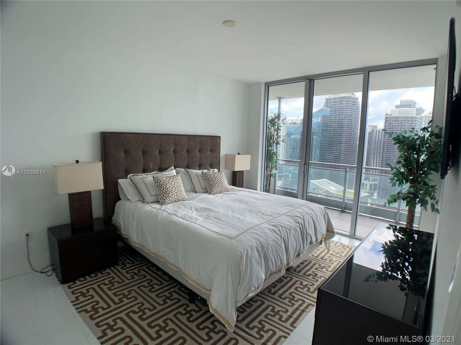 92 Southwest 3rd Street, Unit 4204 Miami, FL 33130 - Photo 4 of 16