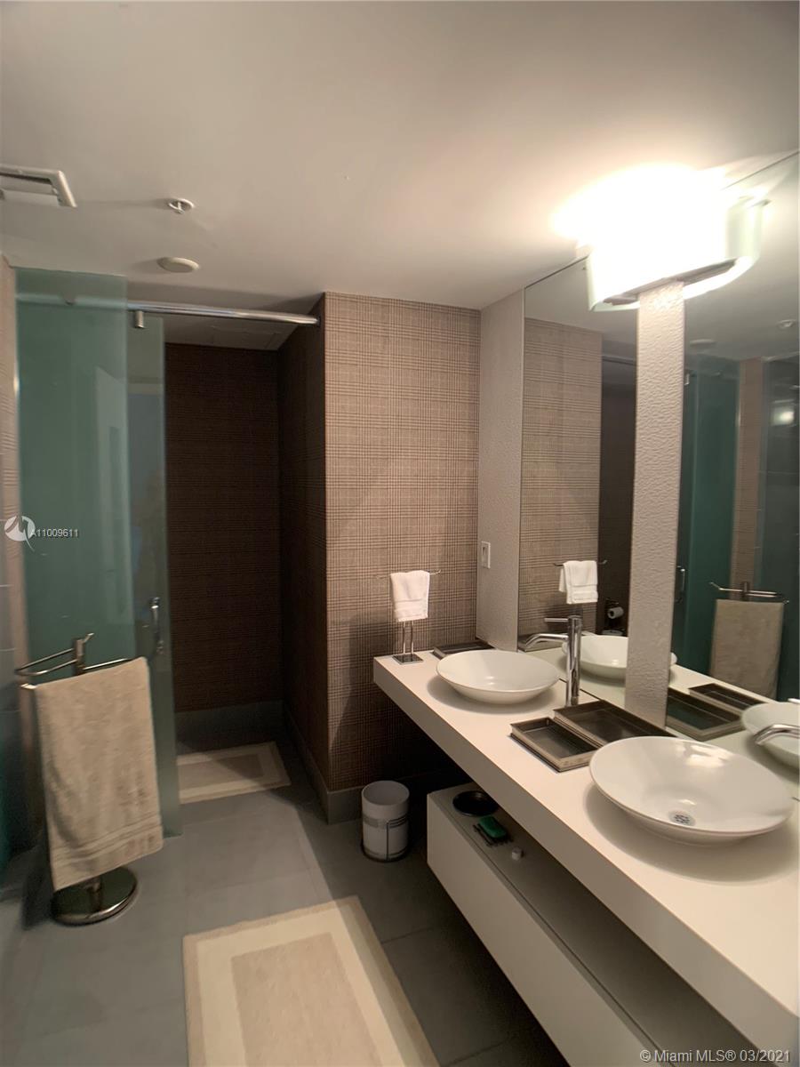 92 Southwest 3rd Street, Unit 4204 Miami, FL 33130 - Photo 5 of 16