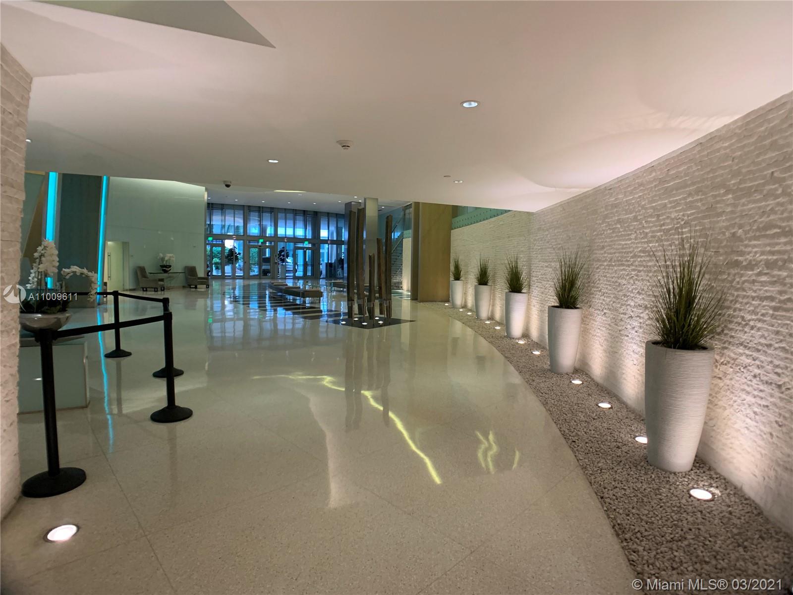 92 Southwest 3rd Street, Unit 4204 Miami, FL 33130 - Photo 10 of 16