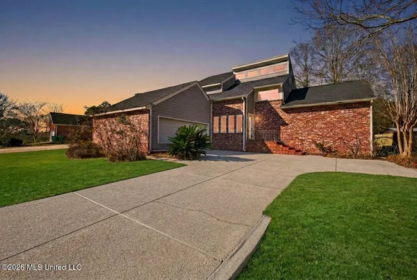 $285,000 | 9922 Honalo Place, Diamondhead, MS 39525