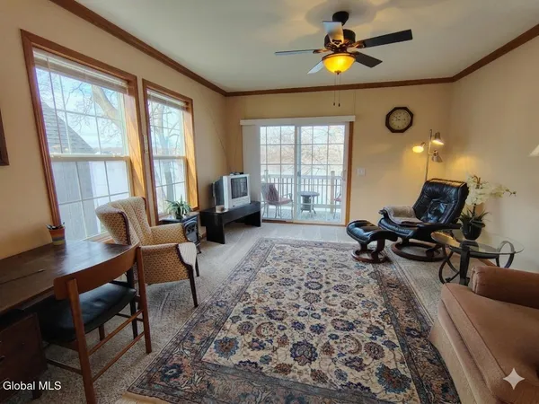 $1,900 | 589 1st Avenue, Troy, NY 12182