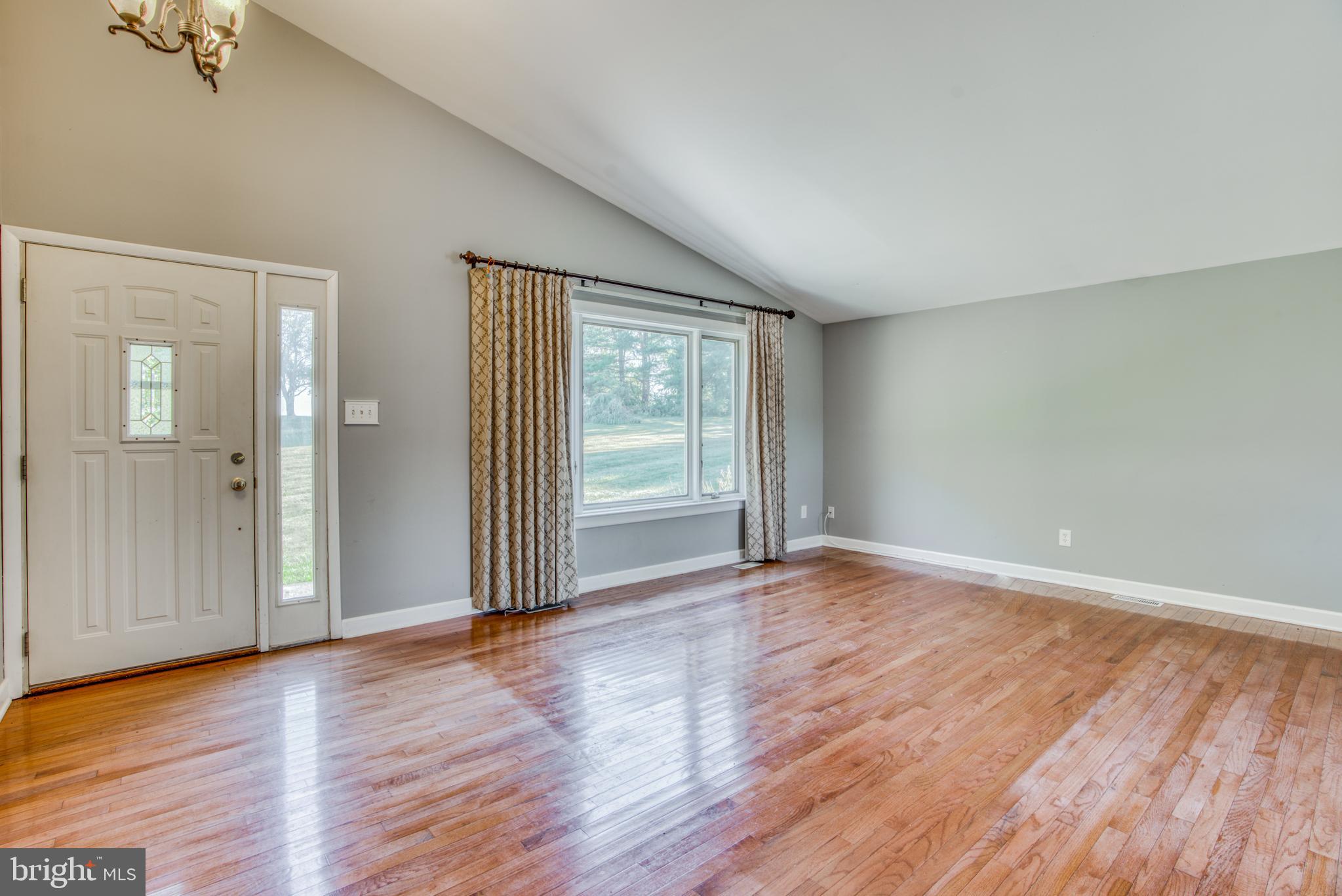2231 Corbett Road Monkton, MD 21111 - Photo 6 of 60 Living Room