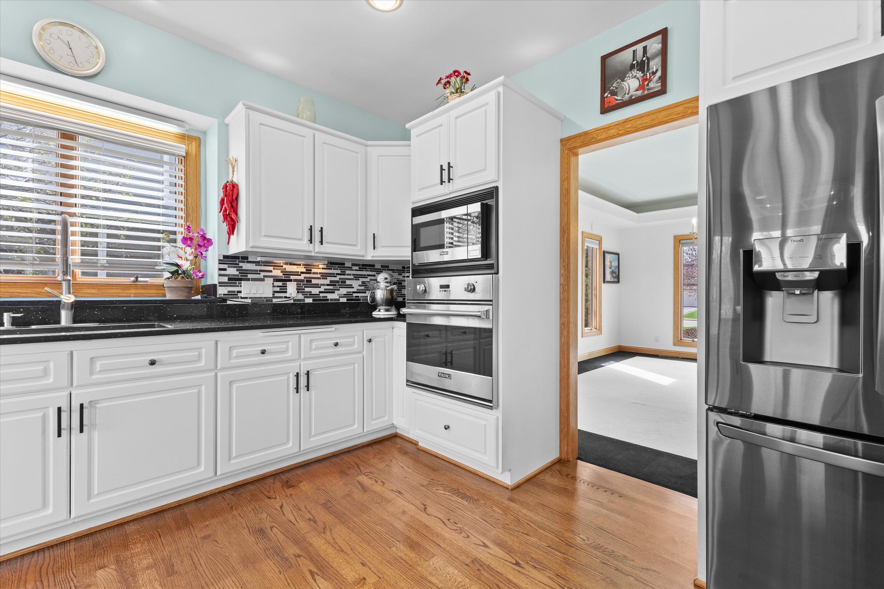 1218 5 Mile Road Caledonia, WI 53402 - Photo 14 of 48 Kitchen