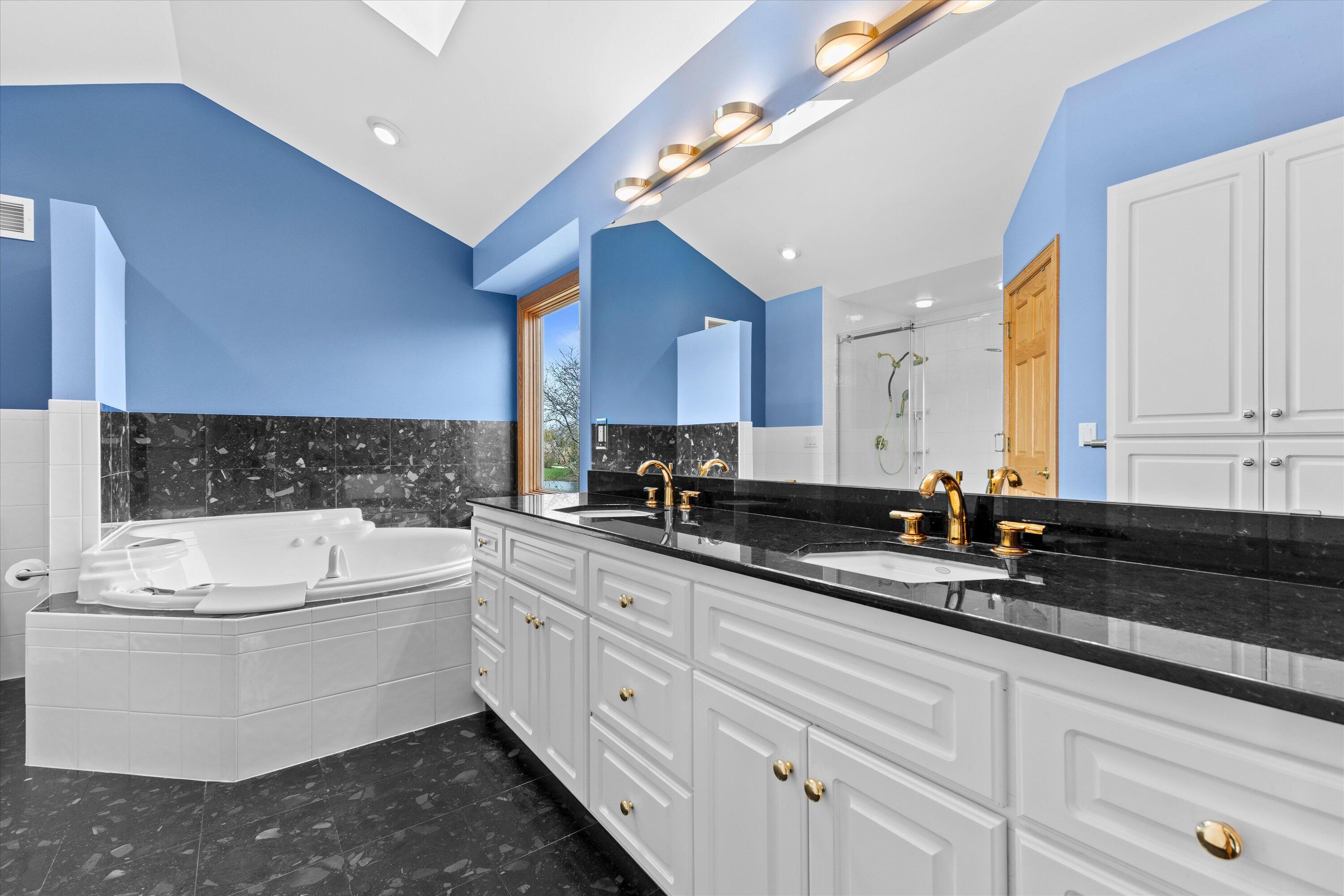 1218 5 Mile Road Caledonia, WI 53402 - Photo 28 of 48 Primary Suite Bathroom