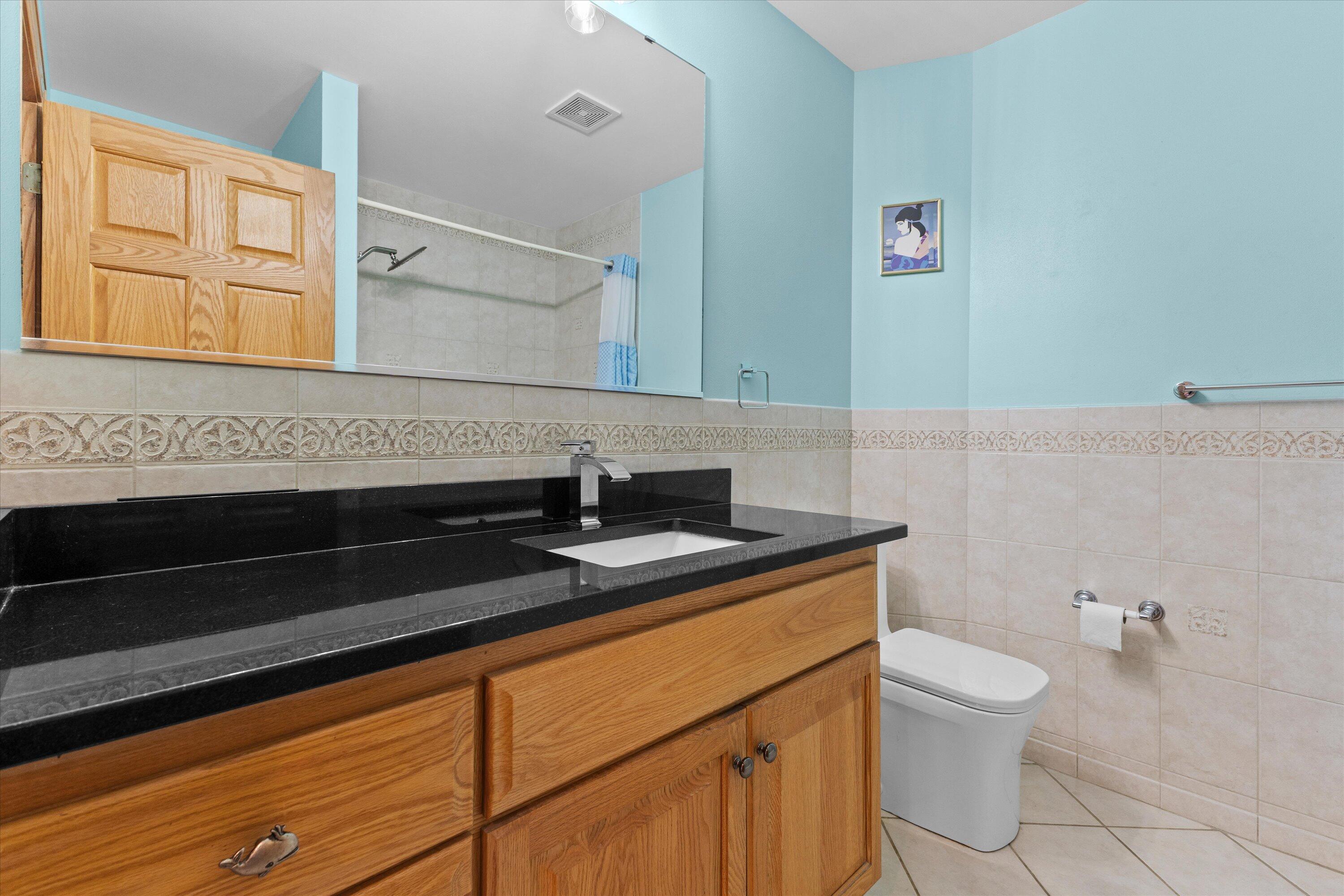 1218 5 Mile Road Caledonia, WI 53402 - Photo 36 of 48 Full Bathroom