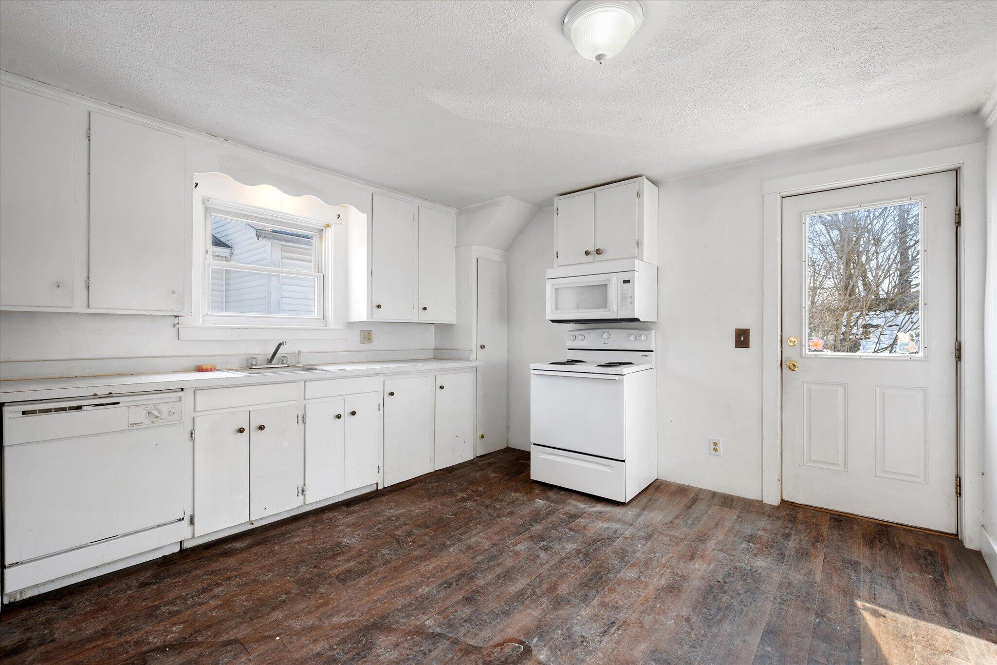 102 Thomas McClellan Road Farmington, ME 04938 - Photo 26 of 40 21-102 Thomas McClellan-Apt 2