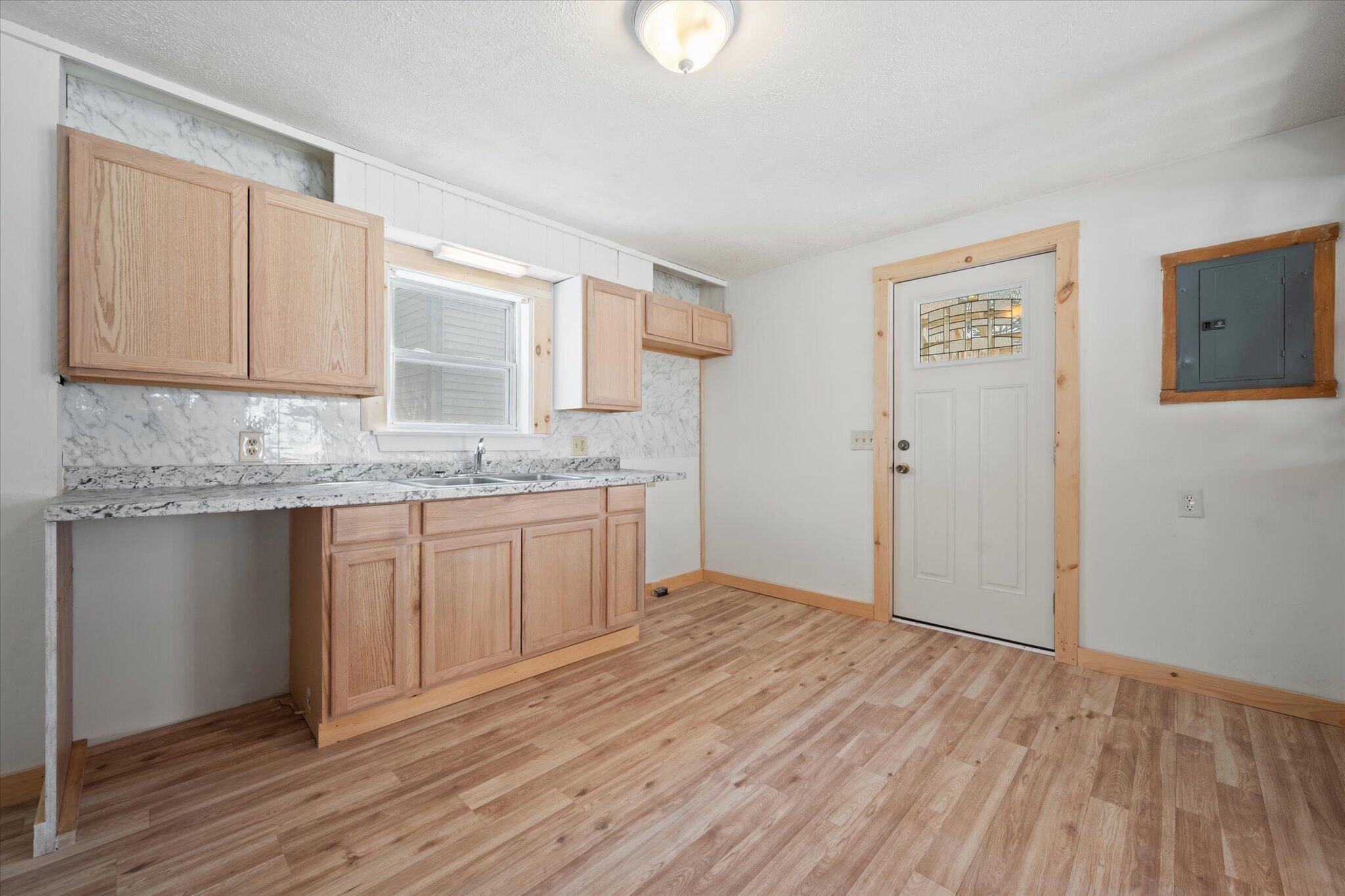 102 Thomas McClellan Road Farmington, ME 04938 - Photo 8 of 40 04-102 Thomas McClellan-Apt 1