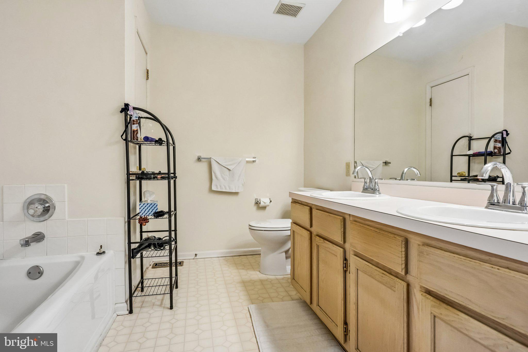 19 Regency Court Marlton, NJ 08053 - Photo 19 of 25