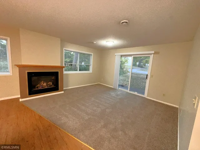 $1,900 | 535 6th Street North, Unit A, North Hudson, WI 54016